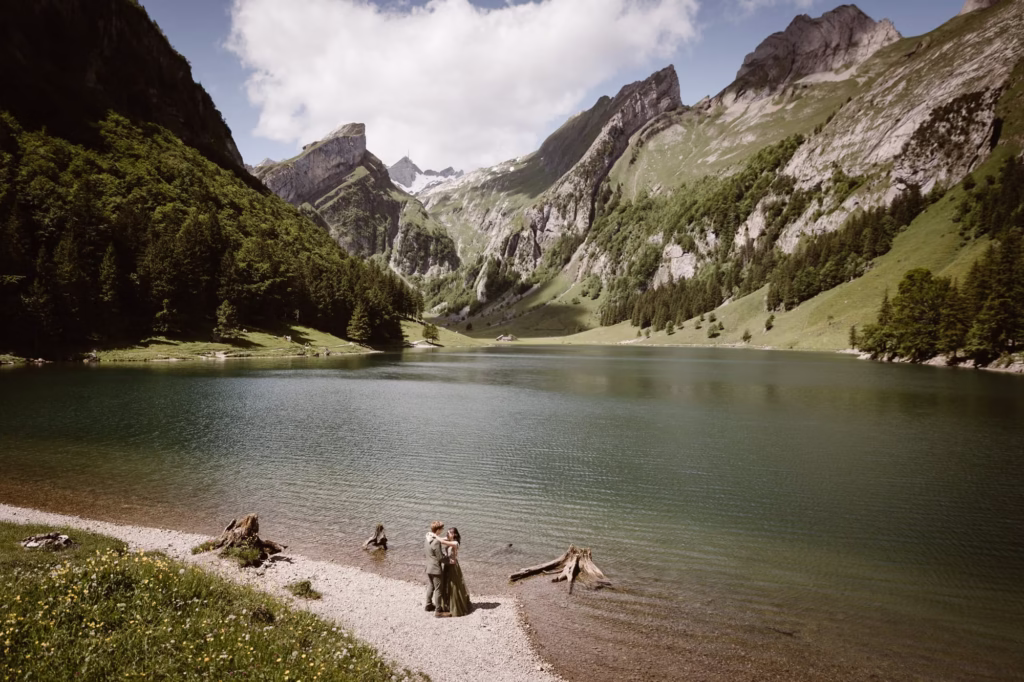 elopement wedding dance